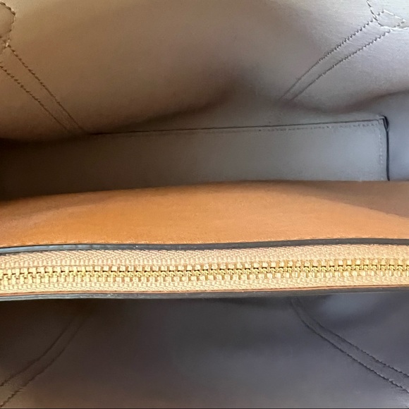 Tory Burch Perry Pink Tri Compartment Large Tote! Used Once! Retail $448 - Picture 11 of 16